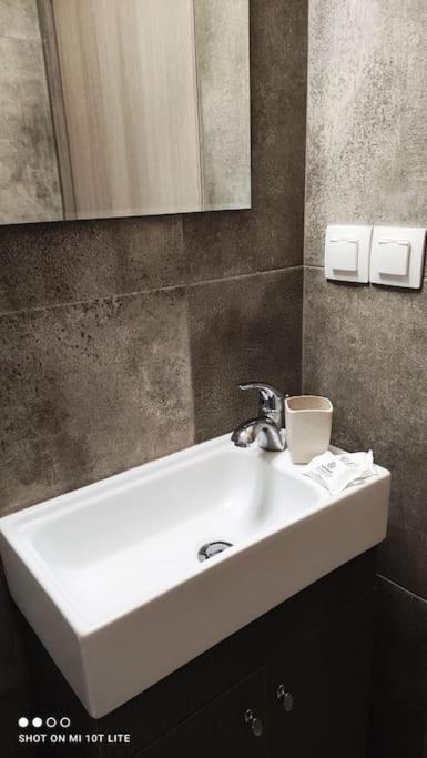 Cozy Apartment In Volos!! Экстерьер фото
